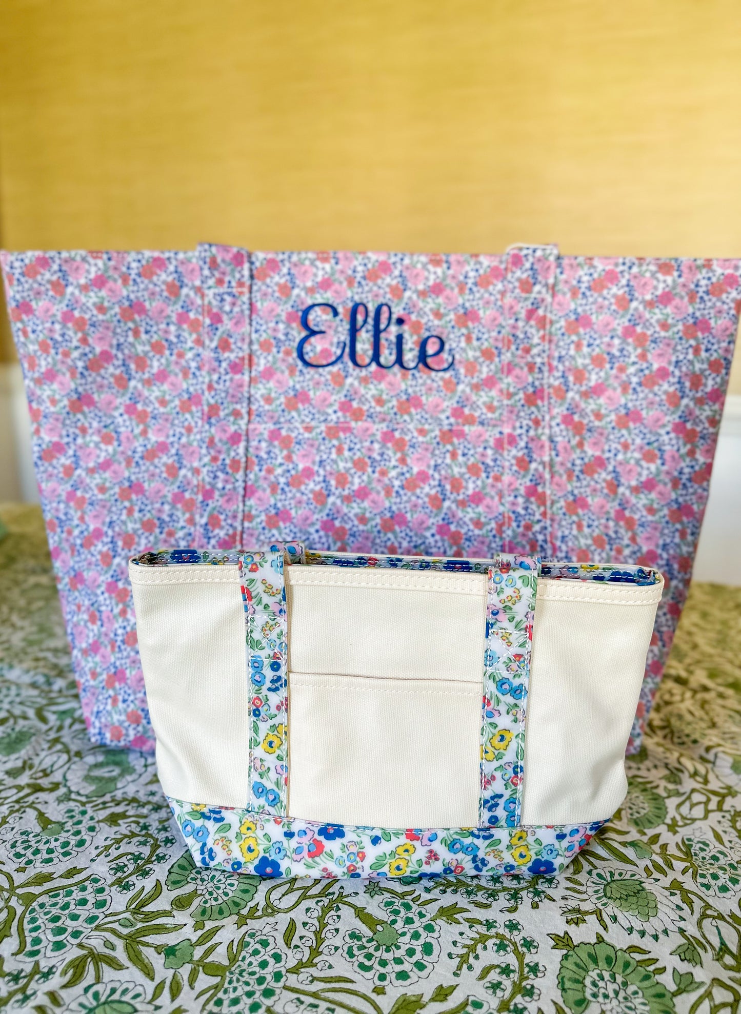 TRVL Jumbo X-Large Tote