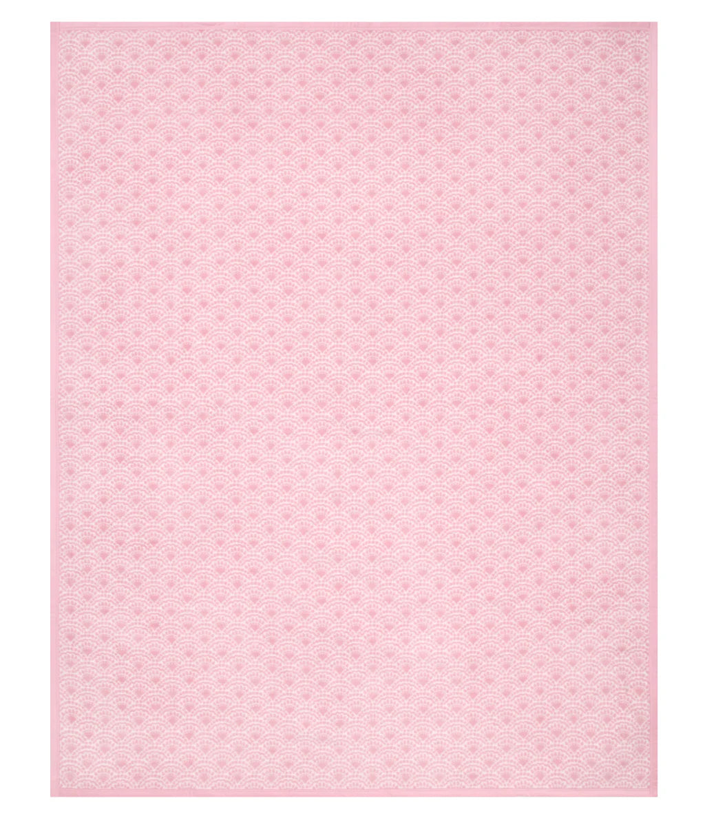 Seaside Scallops Blush Blanket